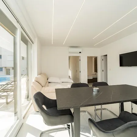 Apartments Ante Novalja Exterior photo